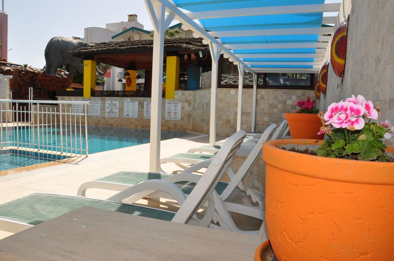 Safari Suit 2024-3 Aparthotel 3*